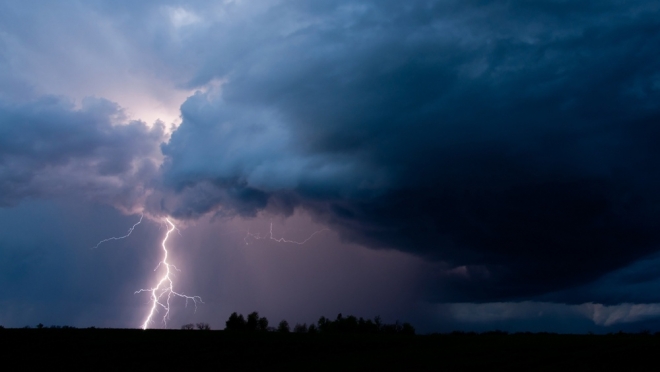 Синоптики Марий Эл обещают грозы, град, усиление ветра
