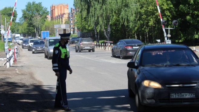 В Марий Эл водителям  напомнили о правилах движения на железнодорожных переездах