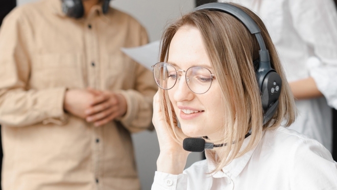 билайн обучит нейросеть искать ошибки в работе сотрудников колл-центров