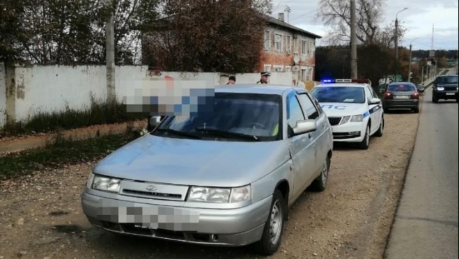 В Марий Эл пьяная автоледи каталась по посёлку Мари-Турек с 6-летним сыном