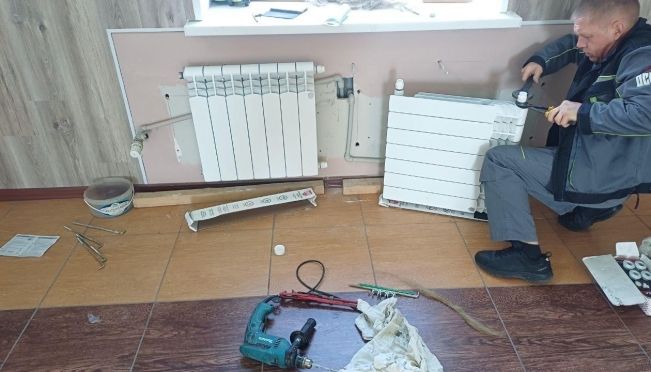 Мастера из Марий Эл починили отопление в ДК посёлка Камыш-Заря в Куйбышевском округе