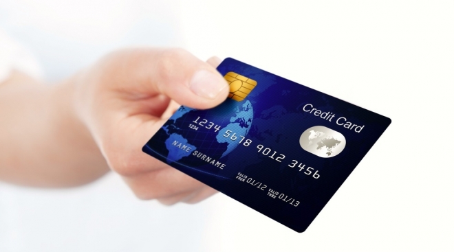 Два жителя Марий Эл воспользовались для своих покупок чужими банковскими картами