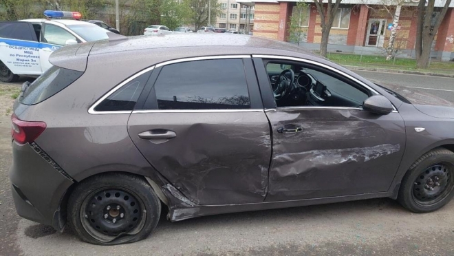 В Йошкар-Оле водитель Great Wall протаранил автомобиль и скрылся