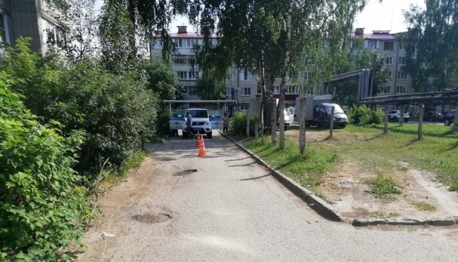 В посёлке Руэм водитель сбил женщину и скрылся с места ДТП