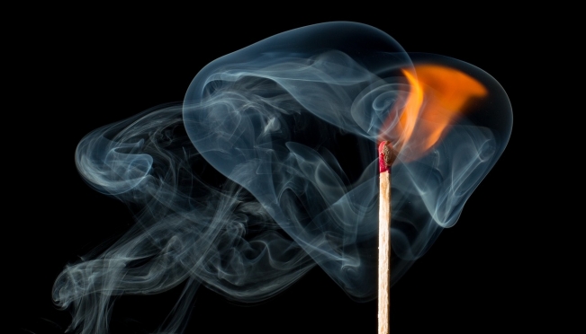 Ночью эвакуировали жильцов многоэтажки в Сомбатхее