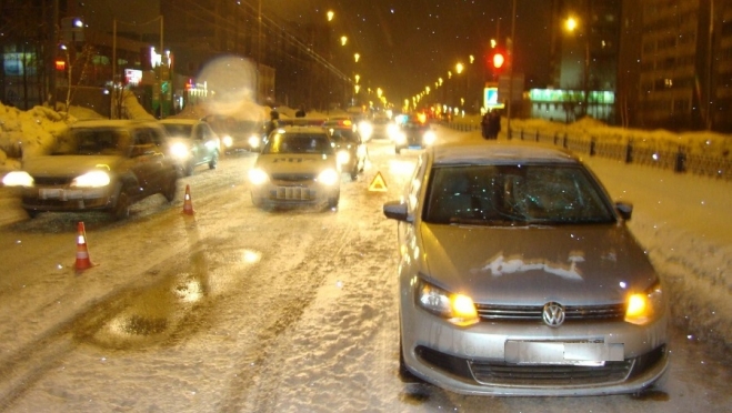 В «Сомбатхее» на перекрёстке сбили двух женщин