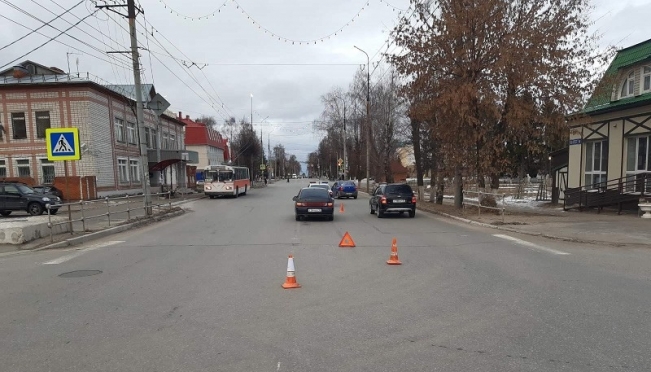 В Медведево на пешеходном переходе сбили девушку
