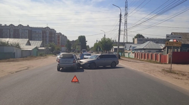 В Волжске женщина-водитель спровоцировала ДТП