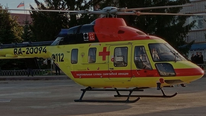 На центральную площадь посёлка Сернур несколько раз садился вертолёт санавиации