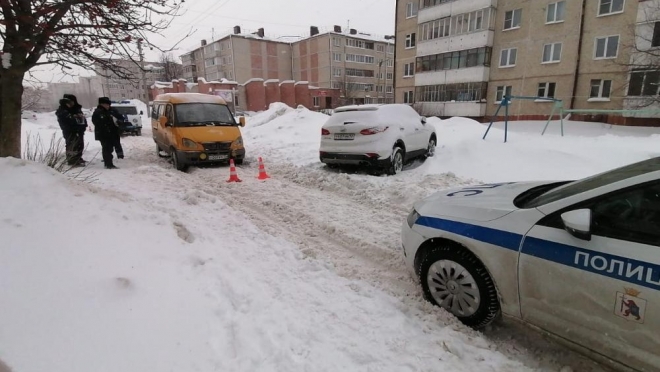 В Йошкар-Оле водитель «Газели» при движении задним ходом насмерть сбил пенсионерку