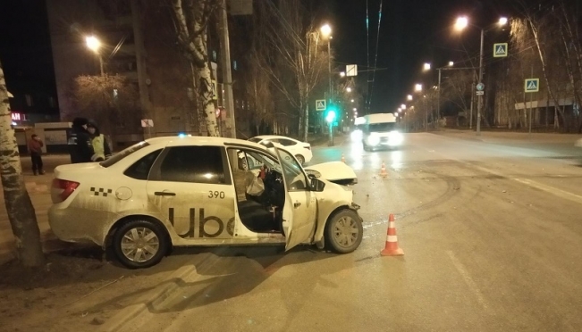 В Йошкар-Оле таксисты не поделили перекрёсток