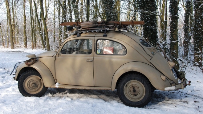 В Марий Эл из оставленного без присмотра автомобиля украдена магнитола и инструменты