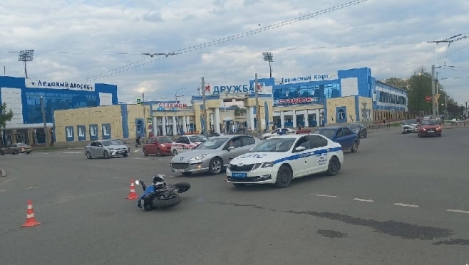 В Йошкар-Оле в ДТП серьёзно пострадал 33-летний мотоциклист