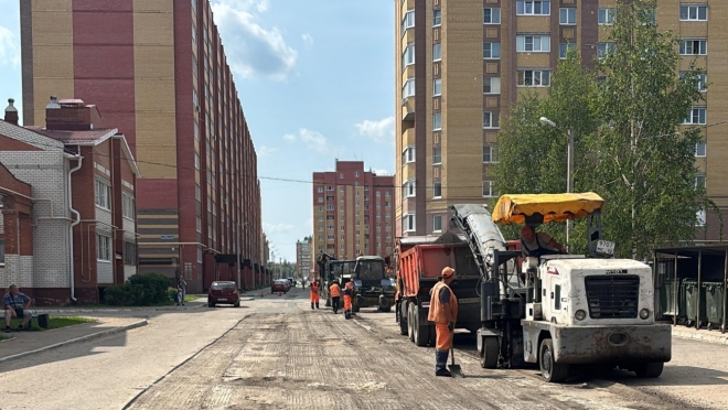 На улице Йывана Кырли в Йошкар-Оле приводят в порядок дорогу
