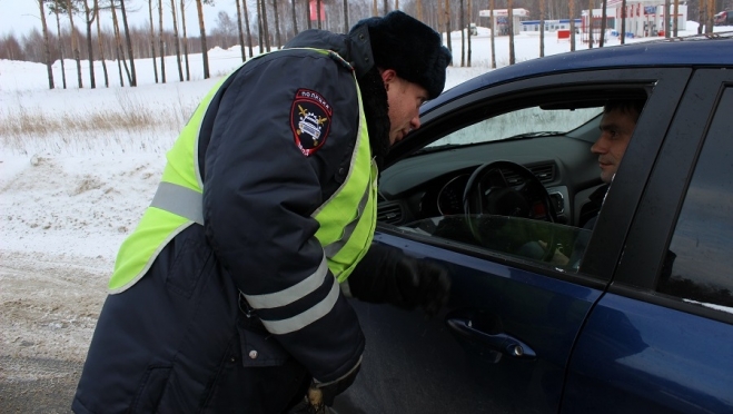 Сотрудники ГИБДД подготовили краш-курс для журналистов Марий Эл