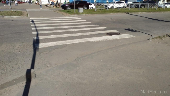 В Йошкар-Оле иномарка сбила 10-летнюю девочку на пешеходном переходе