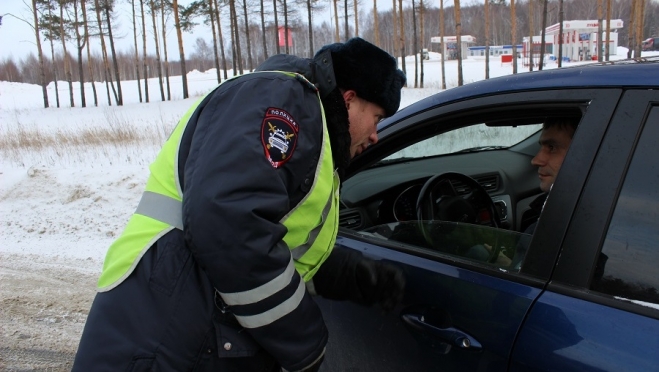 До конца февраля внимание инспекторов ГИБДД будет приковано к машинам с детьми