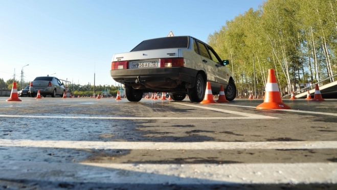 «Движение без опасности»: подготовка водителей в автошколах