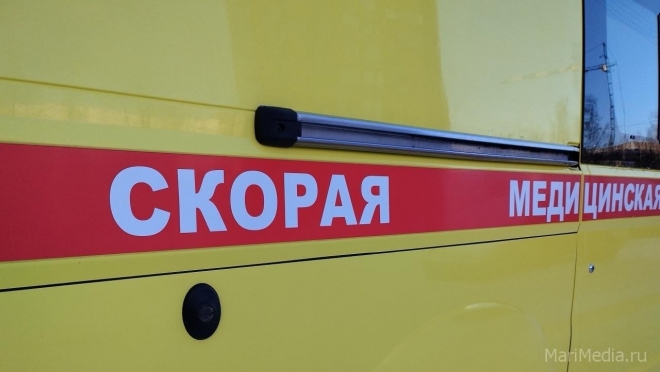В центре Йошкар-Олы произошла авария с участием автомобиля скорой помощи и иномарки