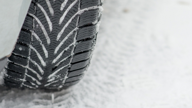 В Силикатном женщина оказалась под колёсами иномарки