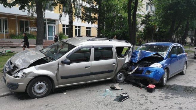 УГИБДД прокомментировало причину дорожной аварии на проспекте Гагарина