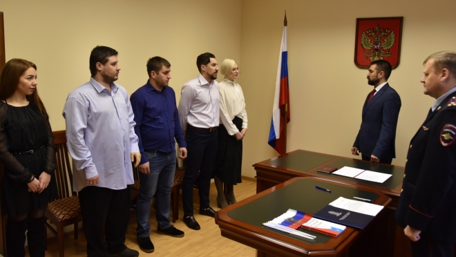 Пятеро человек из ближнего зарубежья приняли Присягу гражданина России