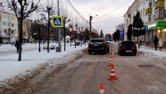 Йошкар-Оле 66-летний водитель на пешеходном переходе сбил женщину