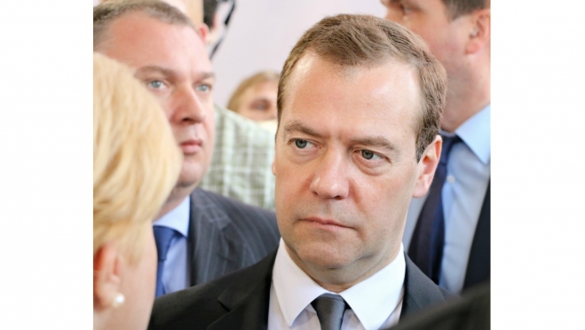 Медведев пригрозил губернаторам наказанием за искажение отчётности в сфере здравоохранения