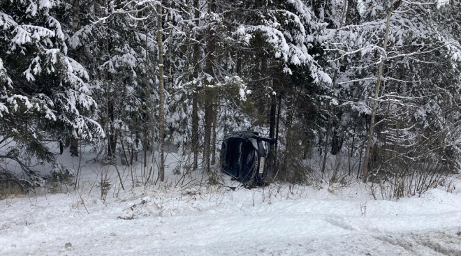 На Казанском тракте иномарка перевернулась в кювет