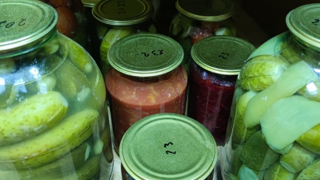 Жительницы Йошкар-Олы передали бойцам соления и тёплые вещи