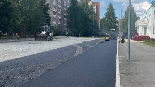 Микрорайон «Юбилейный» в Йошкар-Оле закатывают в новый асфальт