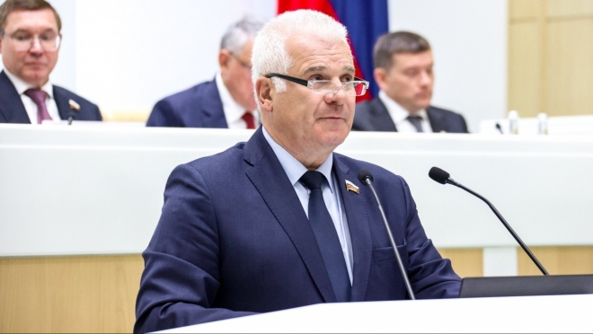 В верхней палате российского парламента утвердили 355 законов