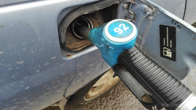Среди регионов ПФО самая низкая цена на бензин по-прежнему в Марий Эл