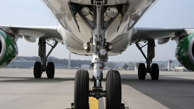 В Уфе самолет зацепил хвостом взлётную полосу