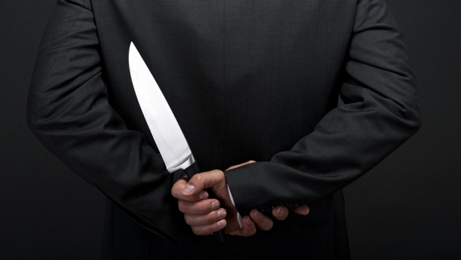 В Йошкар-Оле 18-летний парень вымогал у сверстника деньги, угрожая ножом