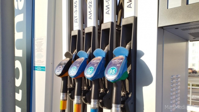 В Марий Эл цены на бензин продолжают снижаться
