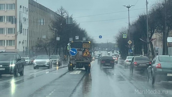 На улицах Йошкар-Олы проводятся дорожные работы