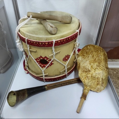 Выставка марийских национальных музыкальных инструментов