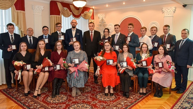 В Йошкар-Оле наградили 20 лауреатов молодёжной премии имени Олыка Ипая