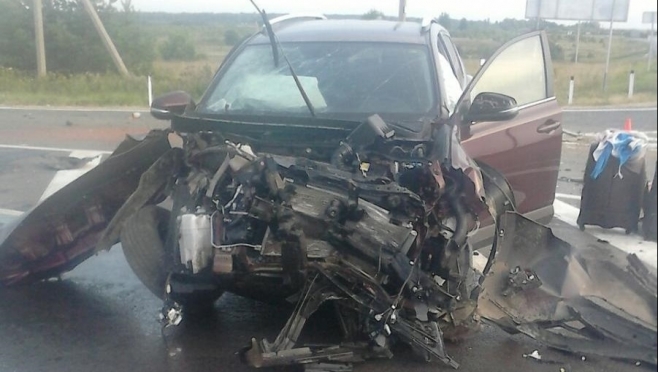 В Марий Эл госпитализировали 5-летнюю девочку после столкновения «КамАЗа» с Toyota