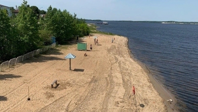 На пляж Козьмодемьянска к купальному сезону завезли 240 тонн песка