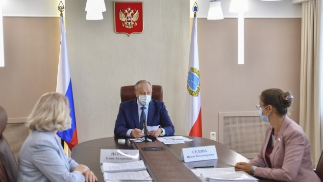 В ПФО начали отменять школьные линейки