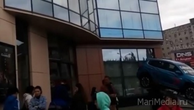 «МариМедиа» стала известна причина эвакуации ТЦ «Планета»