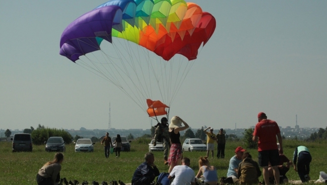 На Всероссийских соревнованиях по парашютному спорту победила команда из Марий Эл