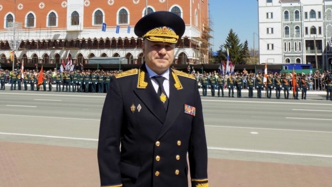 Сенатор от Марий Эл Сергей Мартынов поздравляет десантников с Днём ВДВ