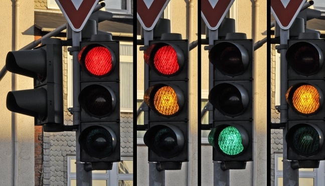 На перекрестке бульвара Чавайна и улицы Кирова погас светофор