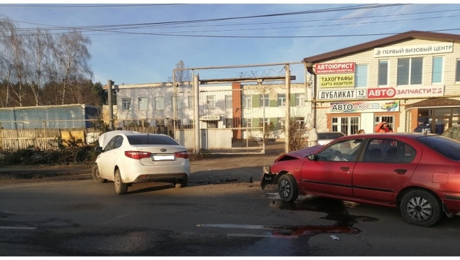 В Волжске по вине автоледи в ДТП пострадала 13-летняя девочка-подросток