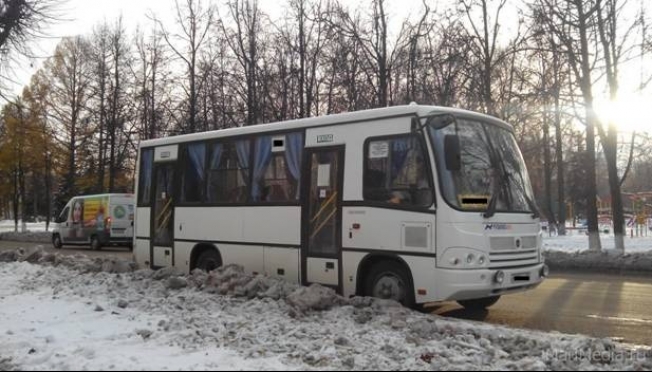 В Радоницу на кладбища пустят дополнительные автобусы