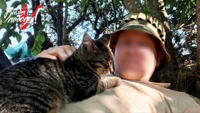 У военнослужащих из Марий Эл в зоне СВО появился усатый талисман с позывным «Носок»