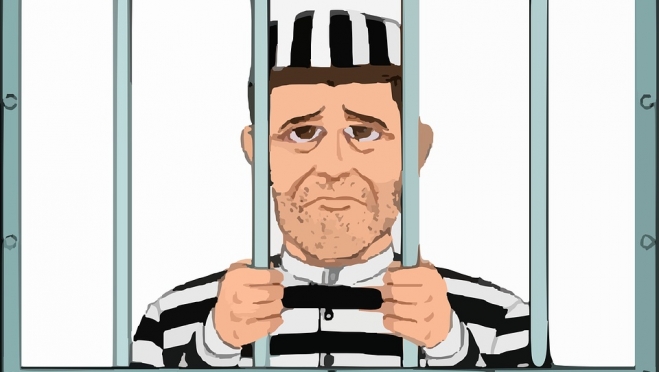 Сотрудники исправительных колоний за деньги проносят на зону запрещённые вещи